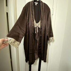 Silk négligée gown and a robe with a light beige lace trimming.